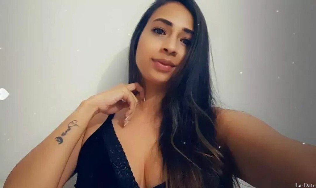 Tatiane, 28