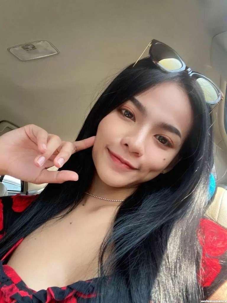 Suwan, 25
